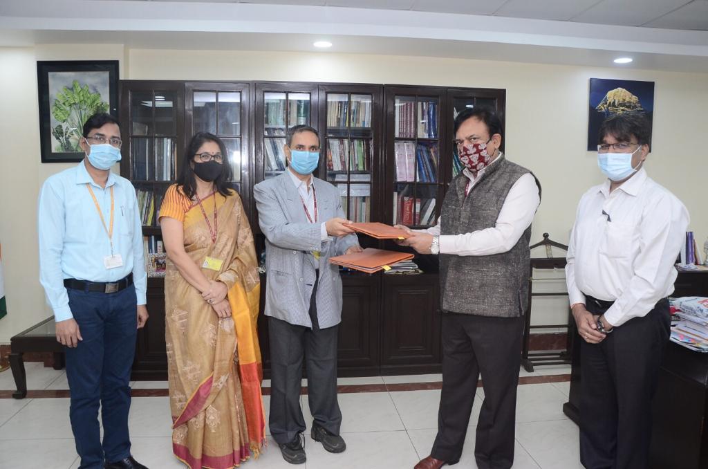 Memorandum of Understanding (MoU) between Ministry of Coal with Coal India Limited and with NLC India Limited for the year 2020-21 was signed today. Secretary (Coal) signed the MoU with  CIL & NLC India Ltd